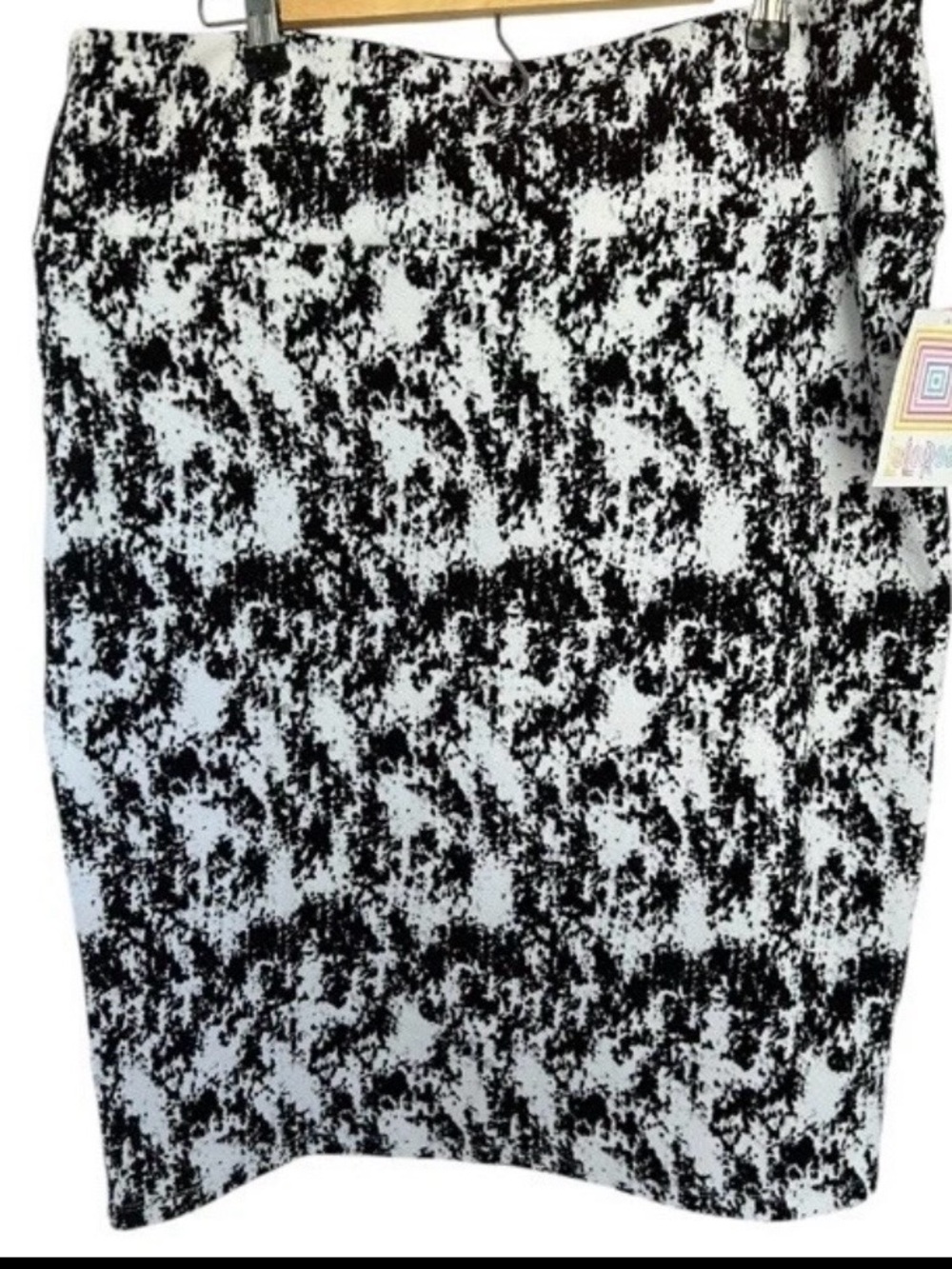 LuLaRoe Cassie Sz 3 XL Pencil Skirt Stretch White With Black Sprinkles New NWT